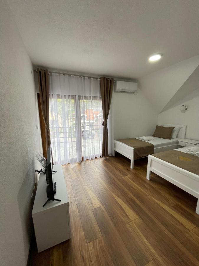 Hotel5E Plav Exterior photo